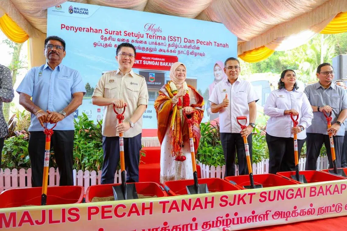 தமிழ்ப் பள்ளிகள் மூடப்படாது: மலேசியக் கல்வி அமைச்சர் உறுதி