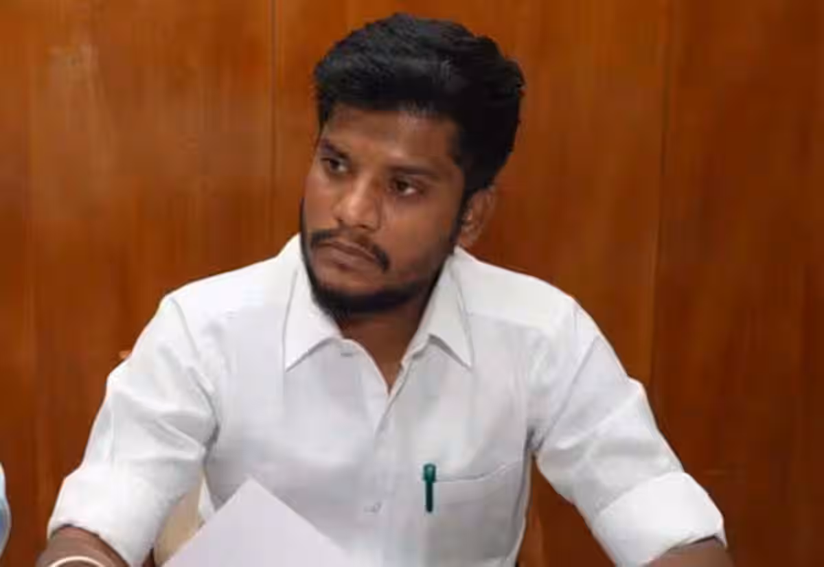 தமிழுக்கு எப்போதும் முன்னுரிமை; அமைச்சர் ரமேஷ்
