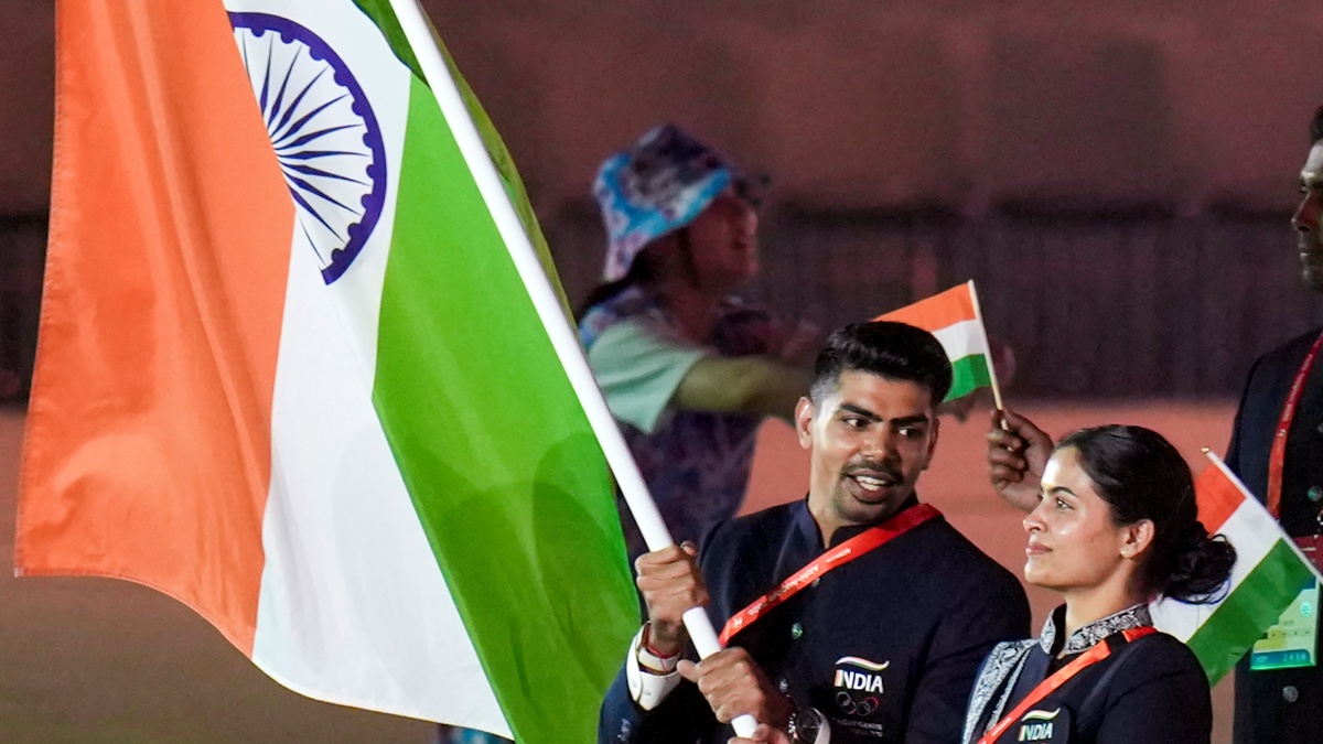 தங்குமிடம் வசதி குறித்து புலம்பாமல், கிடைத்த வாய்ப்பை சிறப்பான பயன்படுத்தனும்.. மனு பாக்கர் அட்வைஸ்