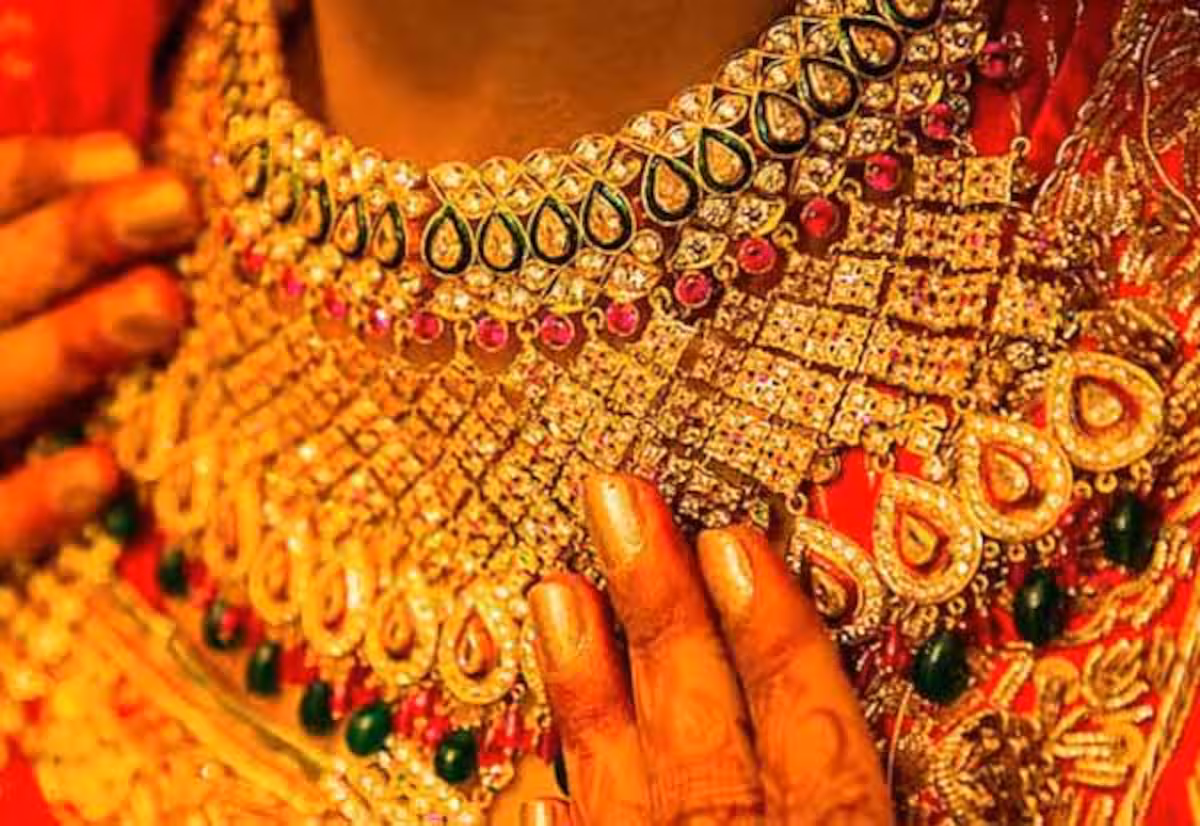  தங்கம் விலை சவரனுக்கு ரூ.1,080 குறைவு