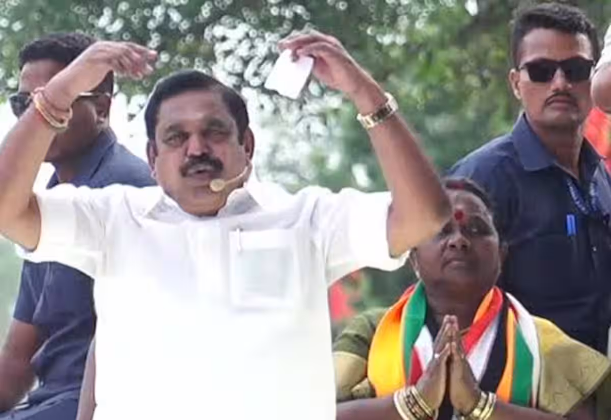 குதிரை பேரத்தில் விலை போனவர்களுக்கு இடைத்தேர்தலில் பாடம் புகட்ட வேண்டும்: பழனிசாமி ஆவேசம்