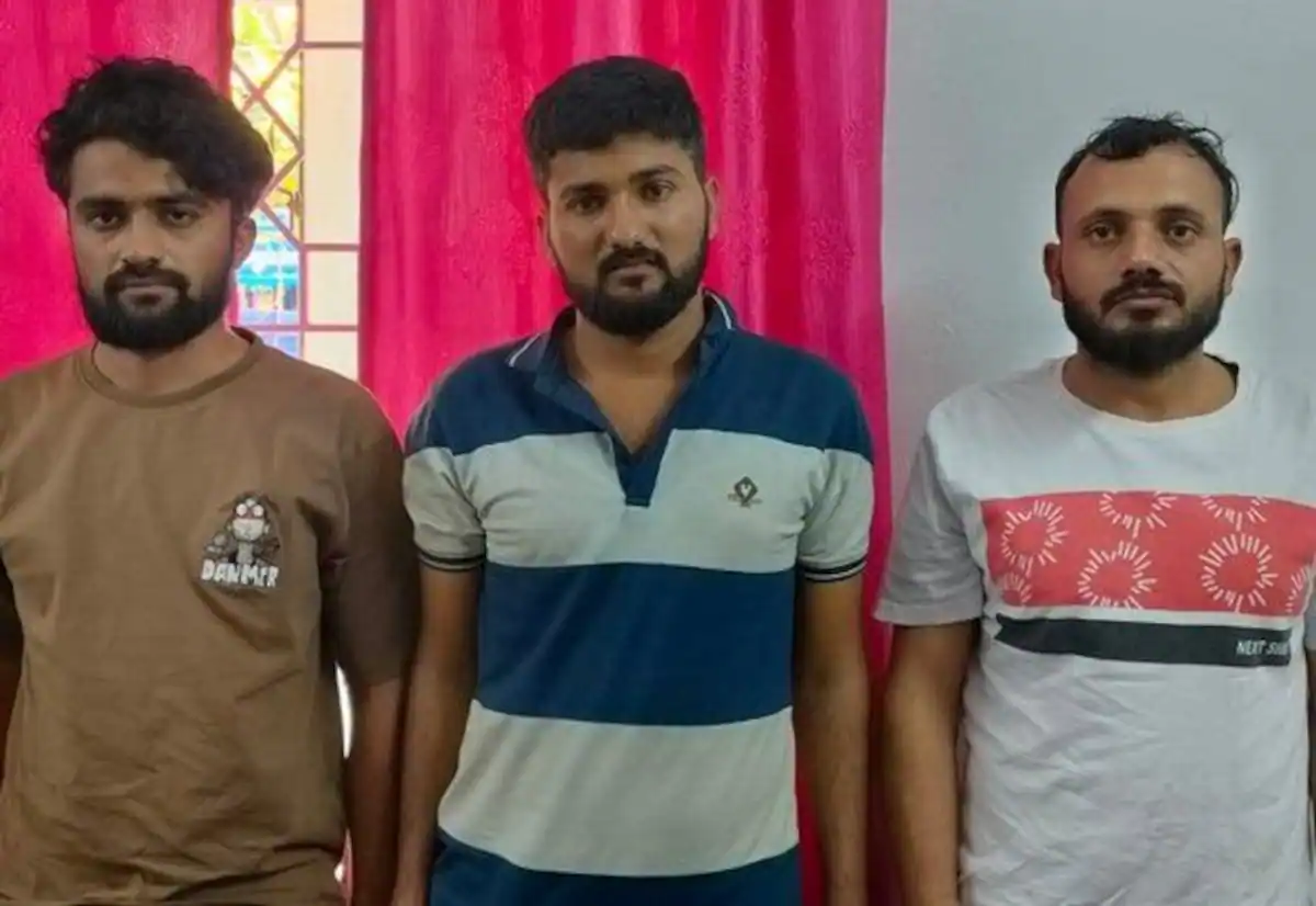கடத்தல் காரின் மீது 40 கி.மீ., பயணித்து சினிமா பாணியில் குட்கா கும்பலை பிடித்த ஏட்டு கோவை அருகே பரபரப்பு சம்பவம்