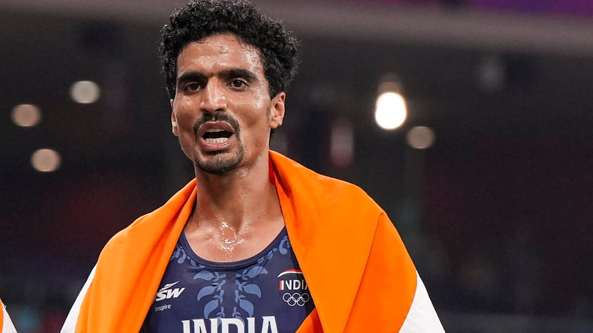 0.37 வினாடியில் தங்கத்தை தவறவிட்ட குல்வீர் சிங்.. ஆசிய விளையாட்டில் 2வது வெள்ளி வென்று அபாரம்