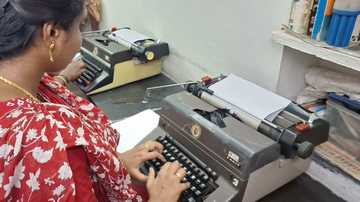 தட்டச்சுப் பயிற்சியில் மாற்றம்: ‘தமிழ் 99’ விசைப்பலகைக்கு மாற ‘ஷிப்ட்’ கீ தான் காரணமா?