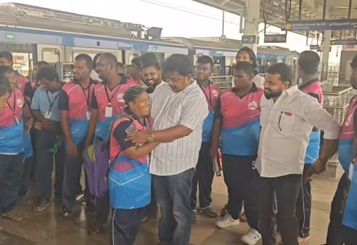 பூந்தமல்லி மெட்ரோ ரயிலில் பயணித்து சிறப்பு பள்ளி மாணவர்கள் உற்சாகம்