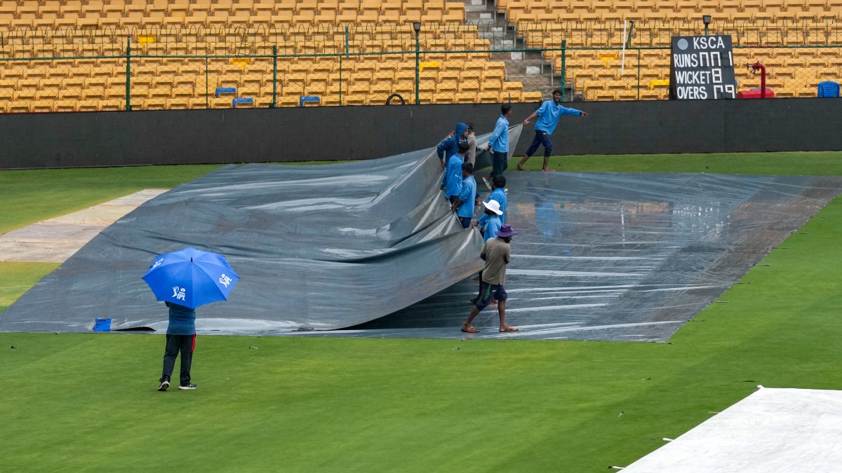 IND vs WI: 5வது டி20யில் மழை காரணமாக 9 ஓவர்களாக குறைப்பு.. புவனேஸ்வர் குமாருக்கு வாய்ப்பு