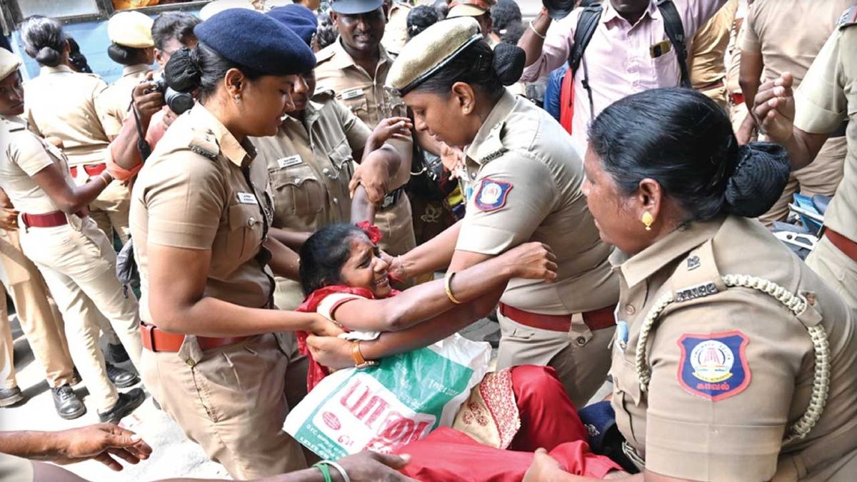 ராங்கால்! ஜெ.வை மிஞ்சிய ஹிட்லர் விஜய்! தனியார்மயமாகிறதா டாஸ்மாக்?