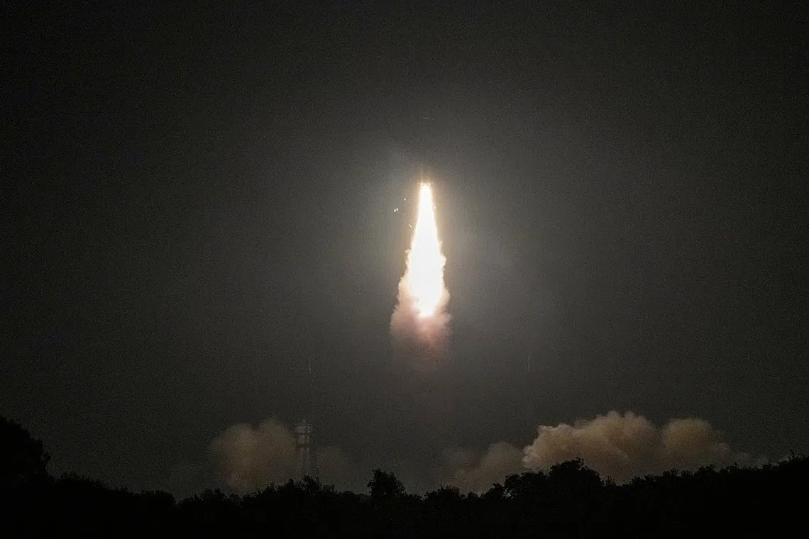 36,000 கி.மீ. உயரத்தில் இஓஎஸ்