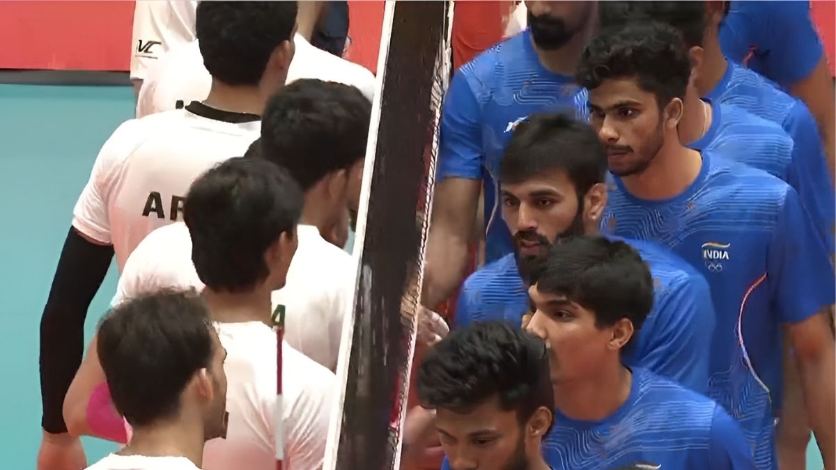 பாகிஸ்தானிடம் படுதோல்வி அடைந்து வெளியேறிய இந்திய வாலிபால் அணி.. 40 ஆண்டு கால பதக்கக் கனவு கலைந்தது