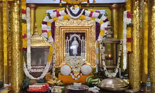வடலூரில் வள்ளலார் பிறந்த நாள் விழா கோலாகலம்: இரவு 7:45 மணிக்கு ஜோதி தரிசனம்