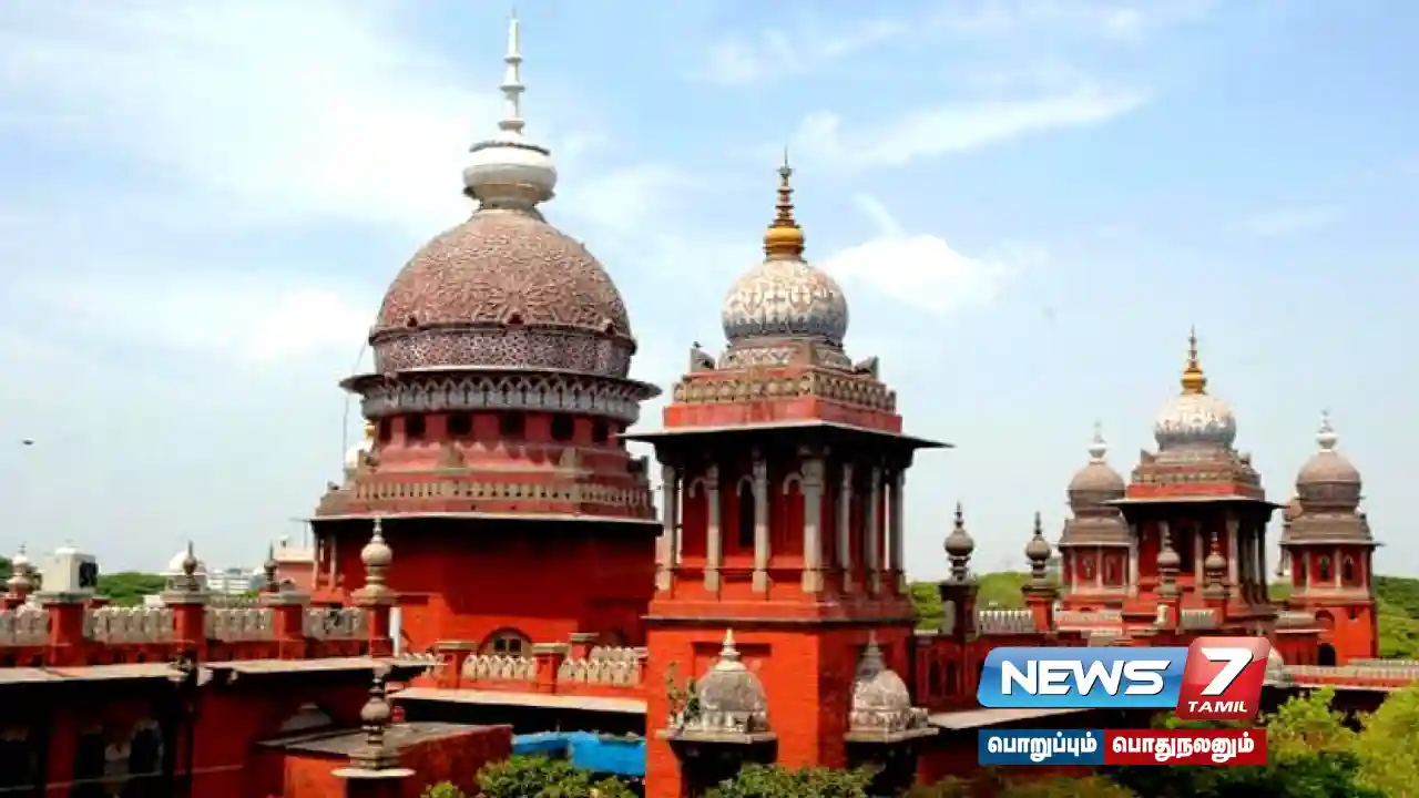 அதிமுக எம்.எல்.ஏக்களின் ராஜினாமாவுக்கு எதிரான வழக்கில் இன்று தீர்ப்பு!