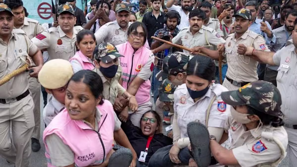 இந்தியாவில் வாக்காளர் பட்டியல் சர்ச்சை: புதுடில்லி பூங்கா மூடப்பட்டது